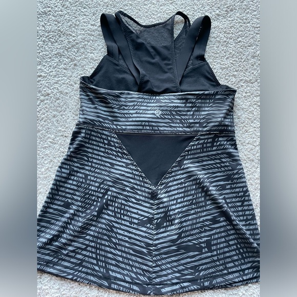 Lululemon Running In The City Tank Stripe Play Slate Black - Picture 5 of 9